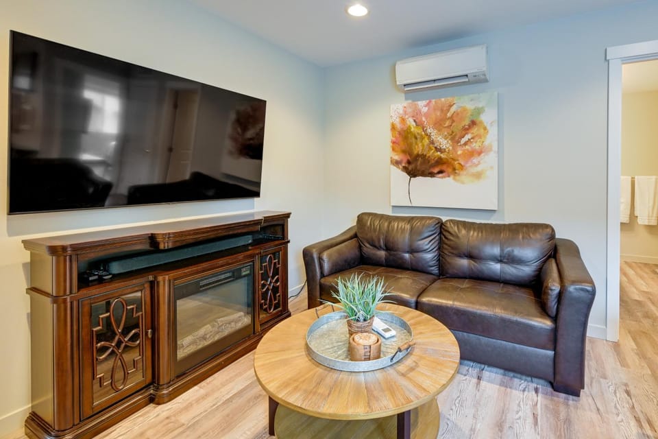 Easy Commuting! Modern SeaTac Unit with Fireplace Apartment in SeaTac