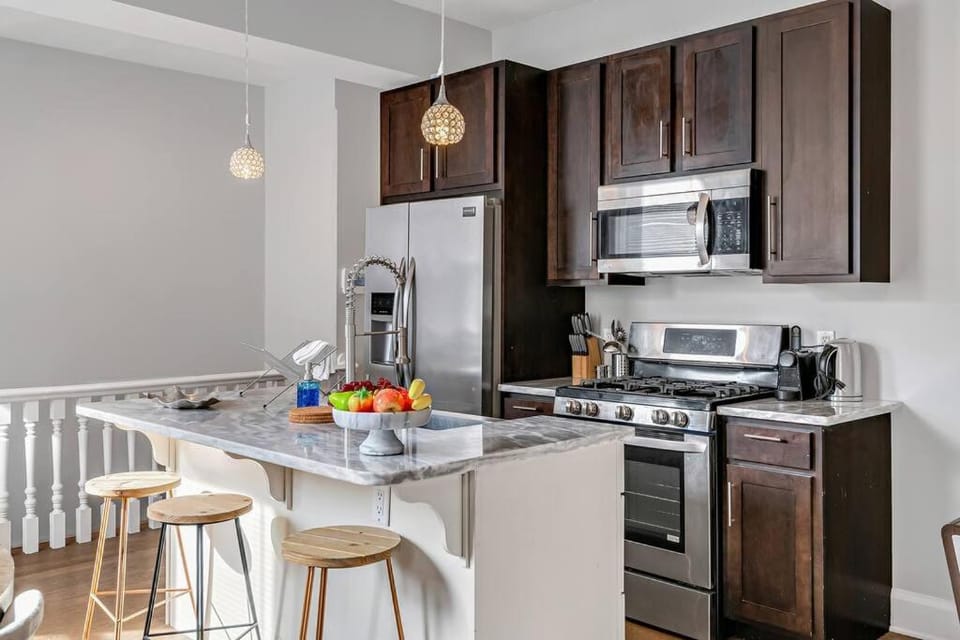 Charming HBG Haven: Cozy 1BR Apt Apartment in Harrisburg