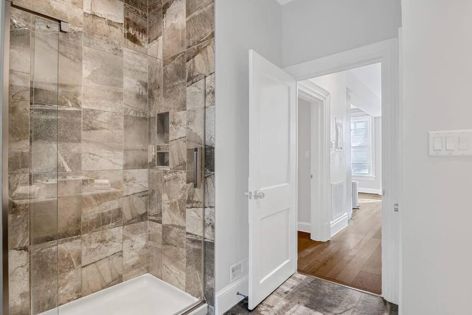 Charming HBG Haven: Cozy 1BR Apt Apartment in Harrisburg