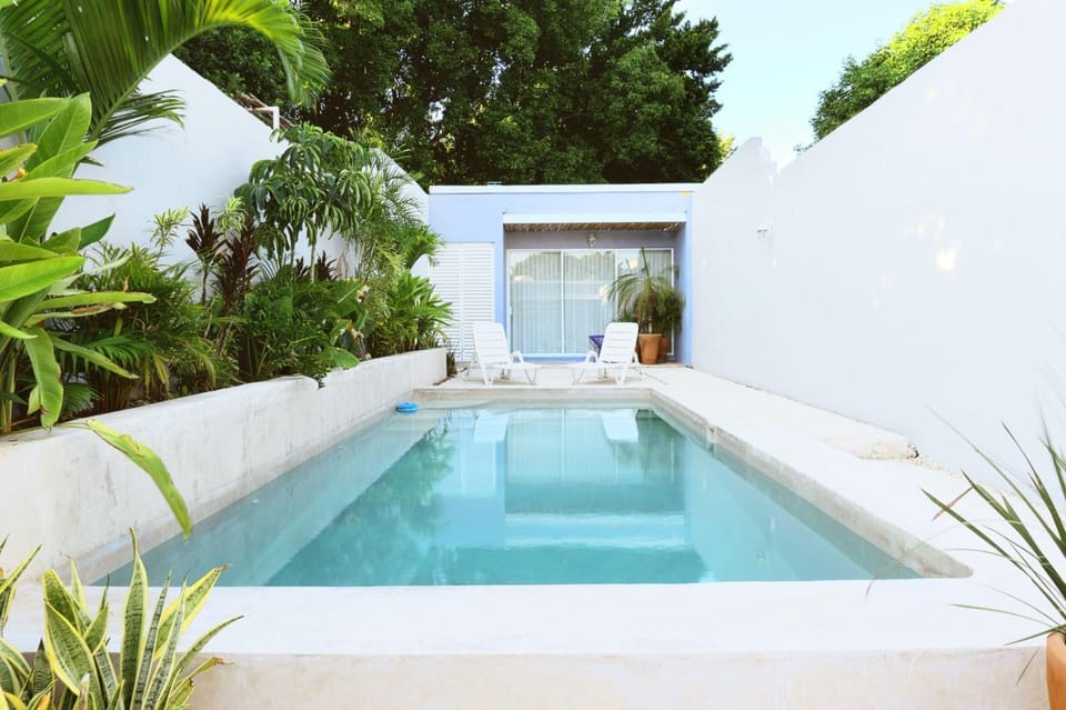 Swimming pool