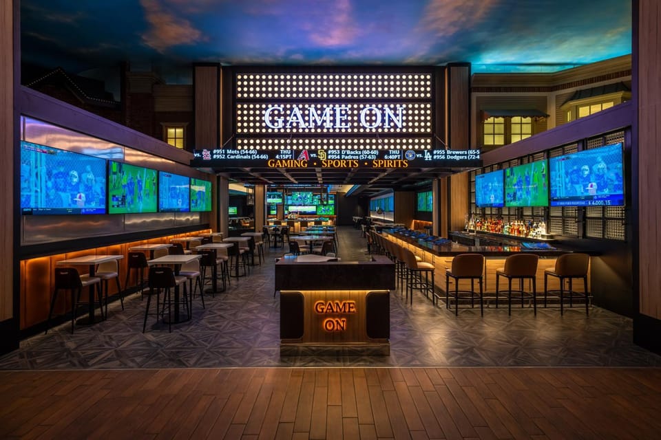 Restaurant/places to eat, Lounge or bar