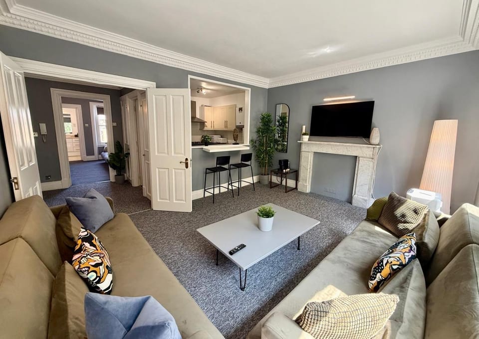 Knightsbridge Two Bed Apartment Apartment in City of Westminster