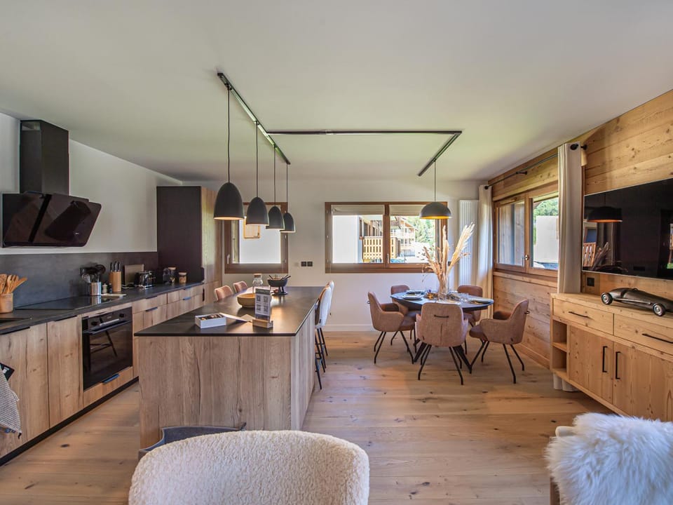 Appartement chic alpin de 100m² avec balcon et garage, proche centre Megève - FR-1-569-100 Apartment in Megève