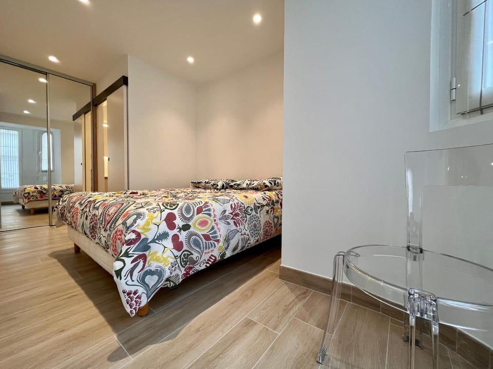 Appartement lumineux 2 pièces, cœur de Saint-Jean-de-Luz, proche plage et commerces, avec WIFI - FR-1-239-1002 Apartment in Ciboure
