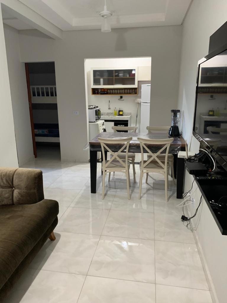 Kitchen or kitchenette, Dining area, fireplace, minibar