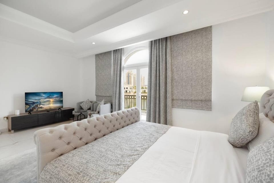 6 Bedroom Modern Luxury Villa In Palm Jumeirah Villa in Dubai