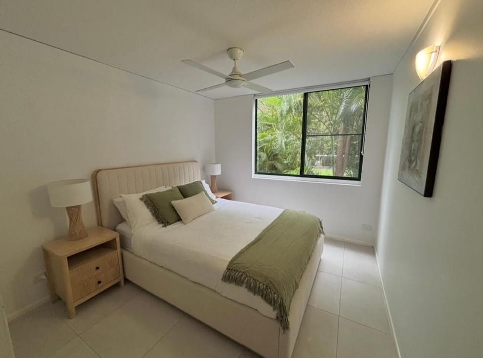 Rainbow Beach Resort overlooking Pool Apartment in Rainbow Beach