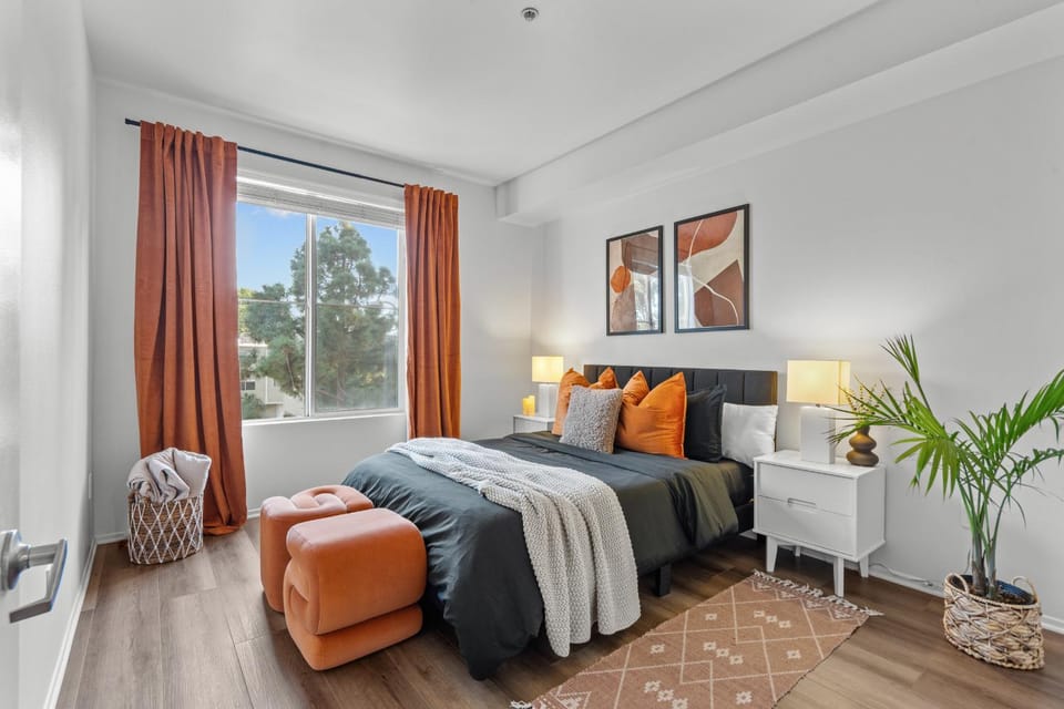 Bed, Photo of the whole room, Bedroom
