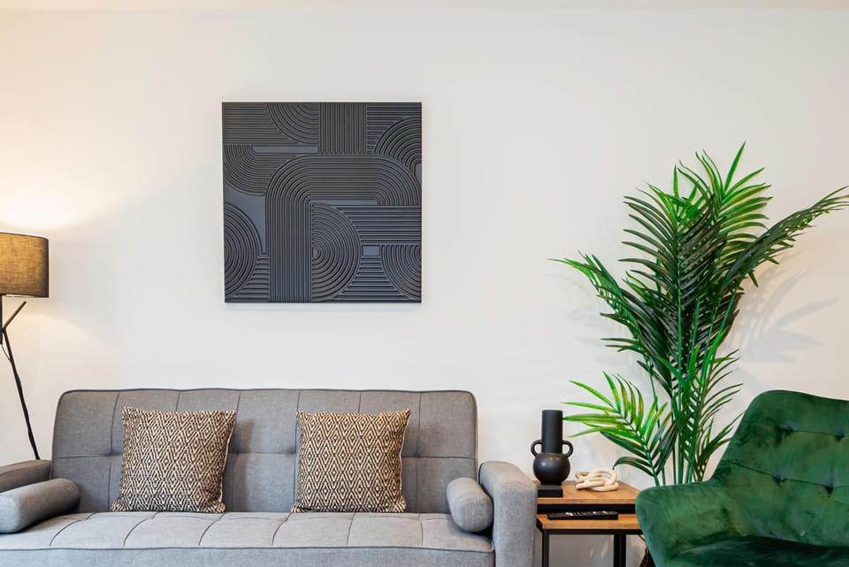 Modern 2-Bed Apartment Sleeps 5 Free Parking Apartment in Southampton