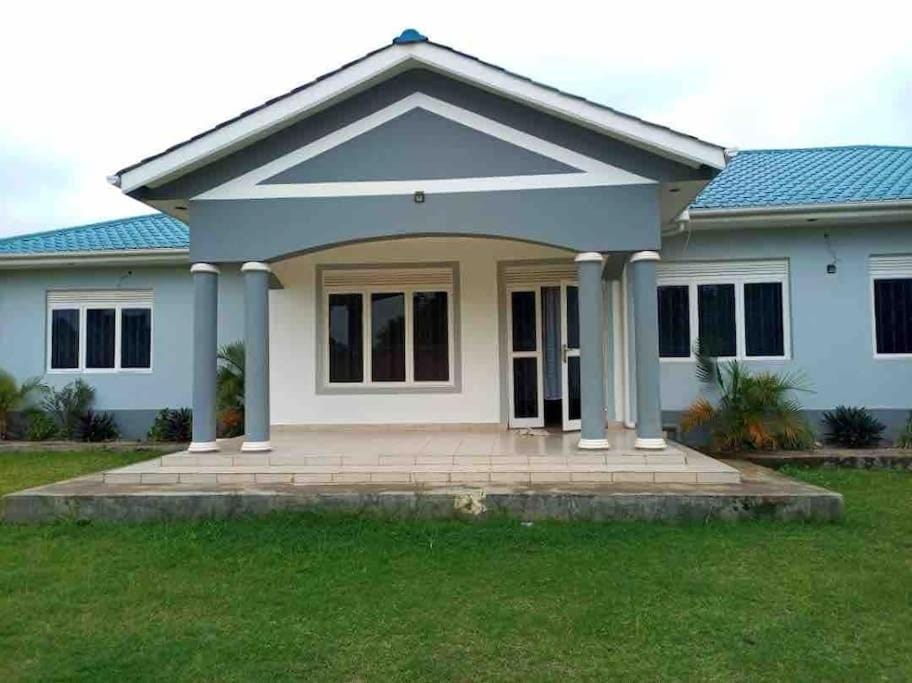 KareBer Deluxe - Gulu - Uganda House in Uganda