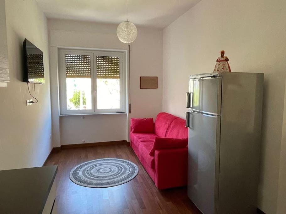 Bed, Living room
