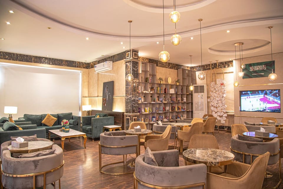 Communal lounge/ TV room, Seating area