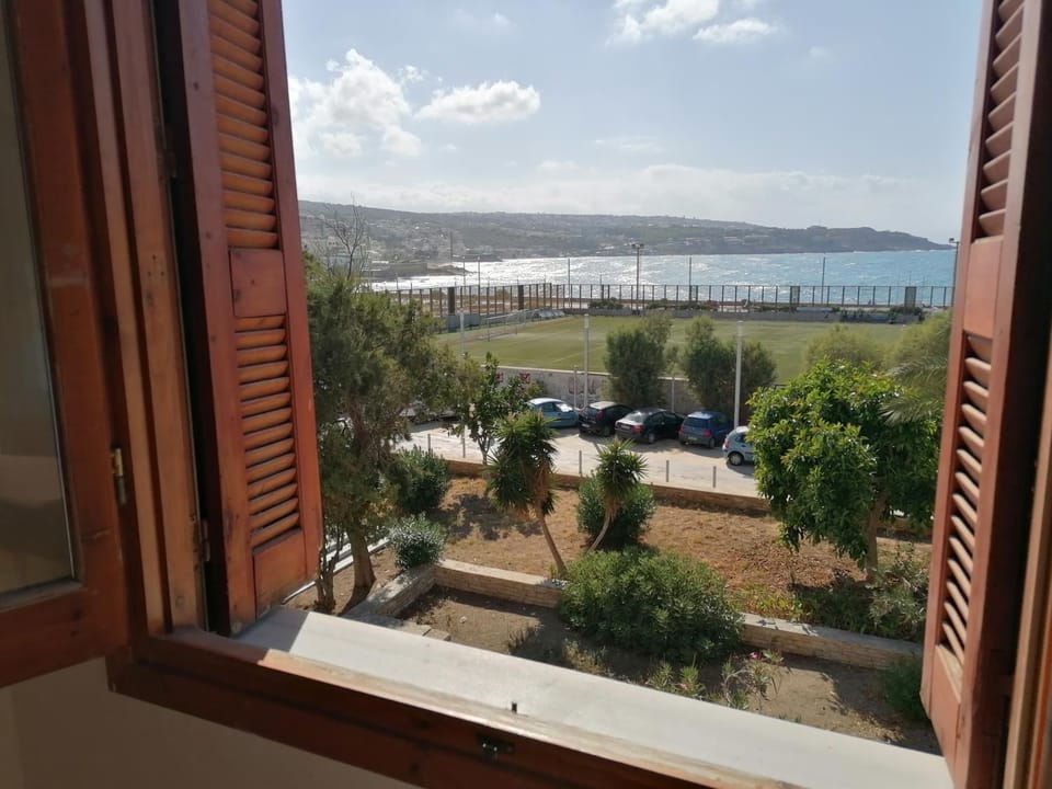 Mountain view, Sea view, Quiet street view