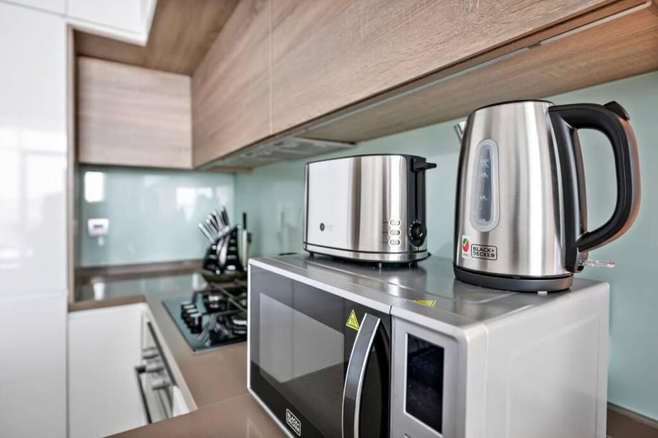 StoneTree - Modern Furnished 1 BR in Dubai Marina Apartment in Dubai