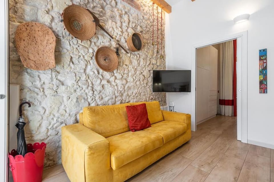 Communal lounge/ TV room, TV and multimedia, Living room, Seating area