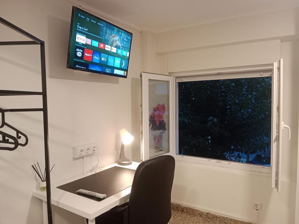 TV and multimedia, hair dresser