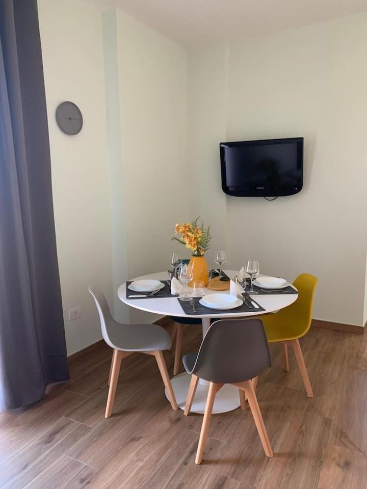 TV and multimedia, Dining area