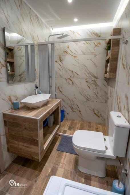 Shower, Toilet, Bathroom