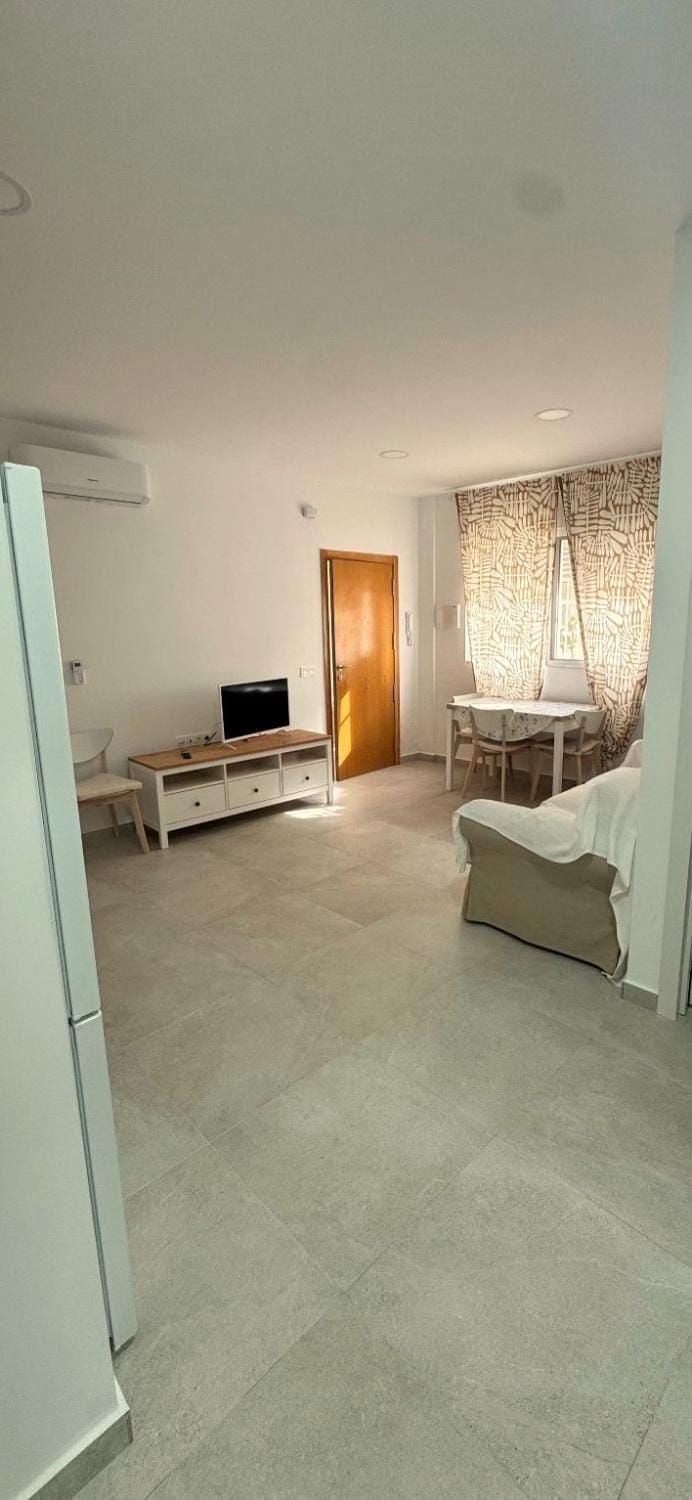 Living room, Seating area, air conditioner