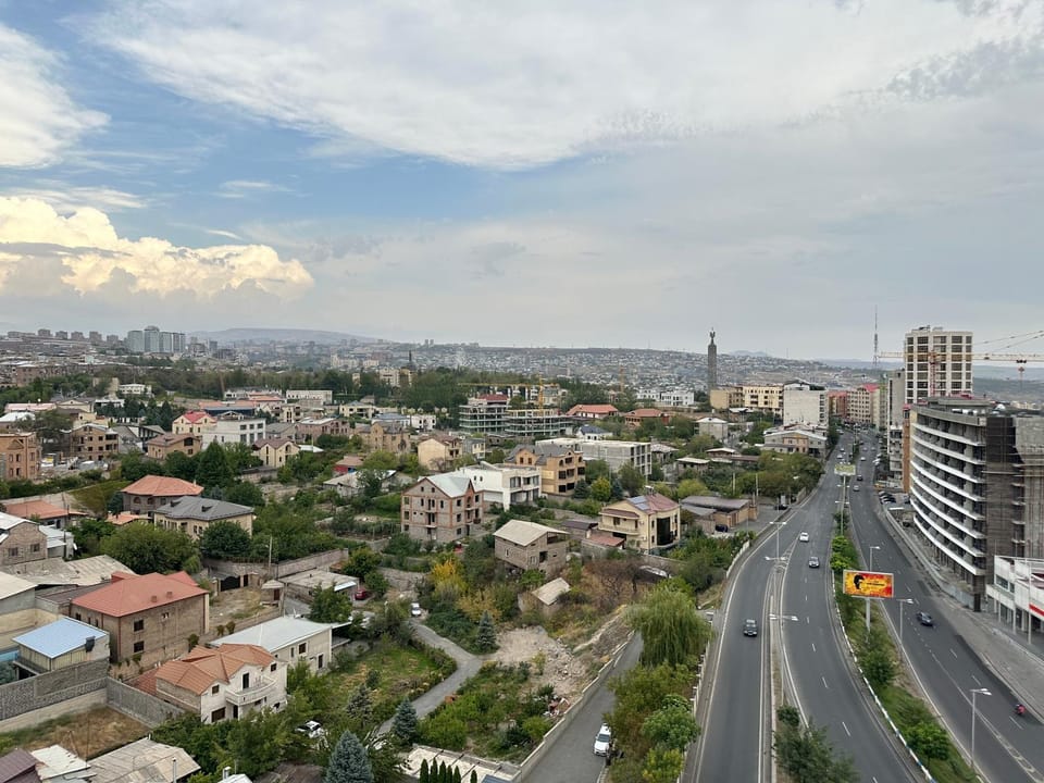 Verin Antarayin street, 3 bedrooms Unique, Luxury apartment MM500 Apartment in Yerevan