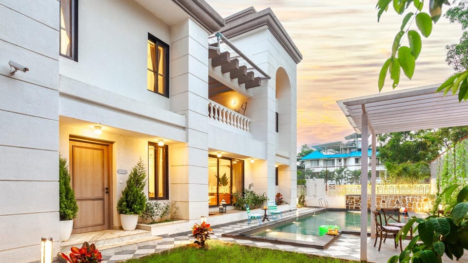Property building, Swimming pool
