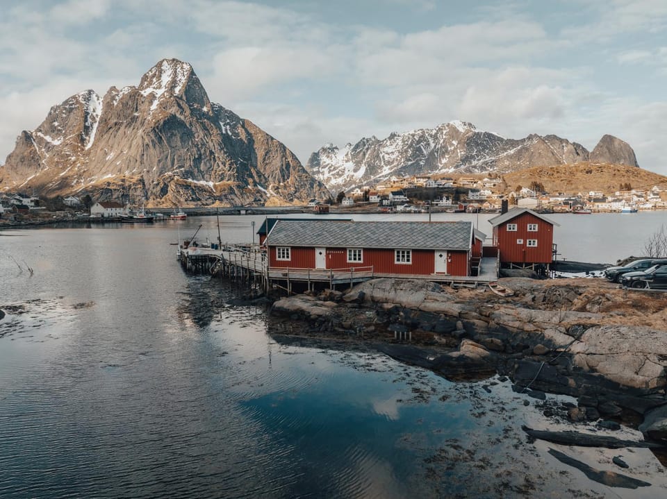 Arctic Fishermans Lodge- SAUNA included House in Lofoten