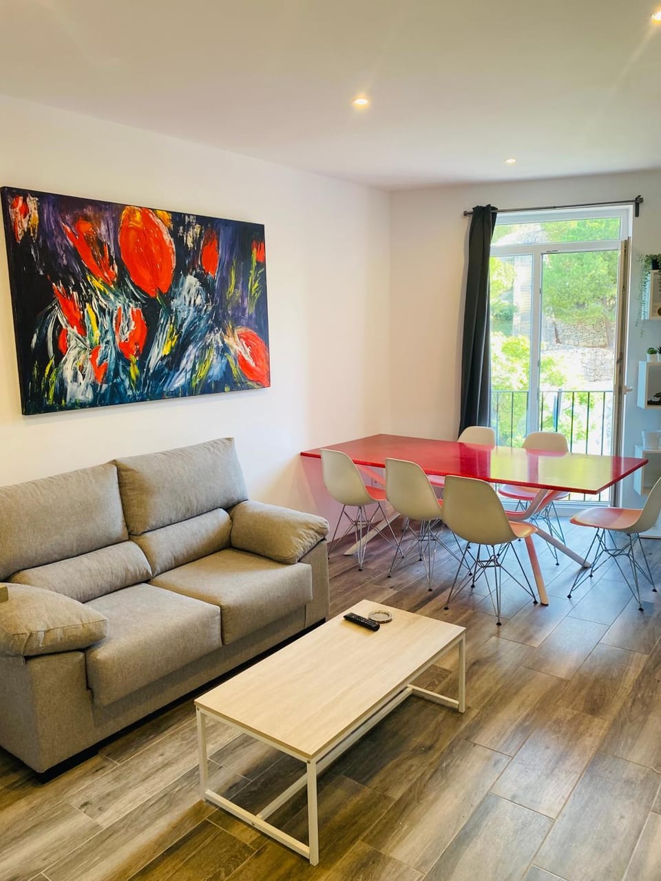 Living room, Seating area, Dining area