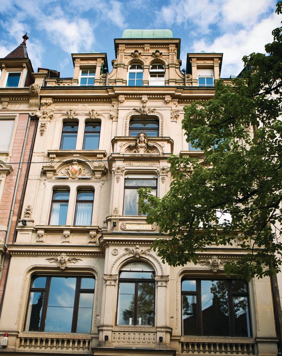 Property building, Facade/entrance