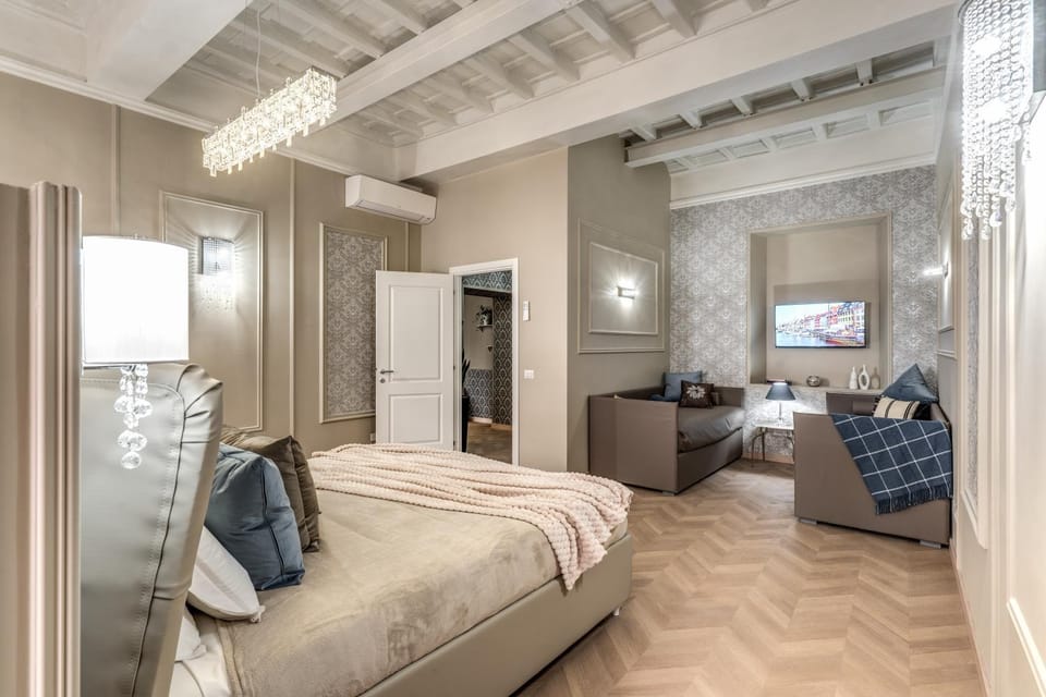 Bed, TV and multimedia, Photo of the whole room