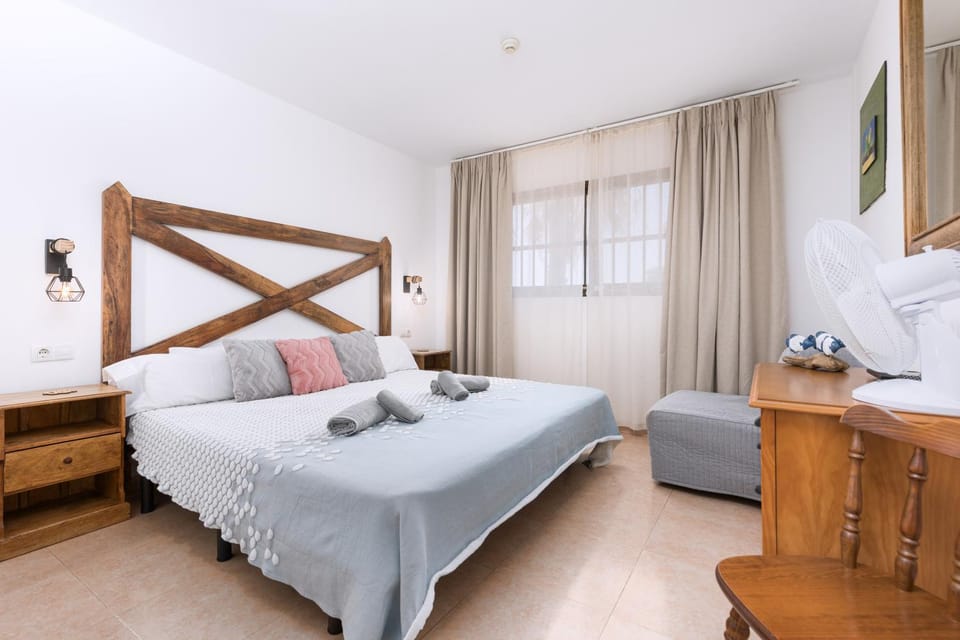 Home2Book Breezy Palm View Duplex with Pool Apartment in Corralejo