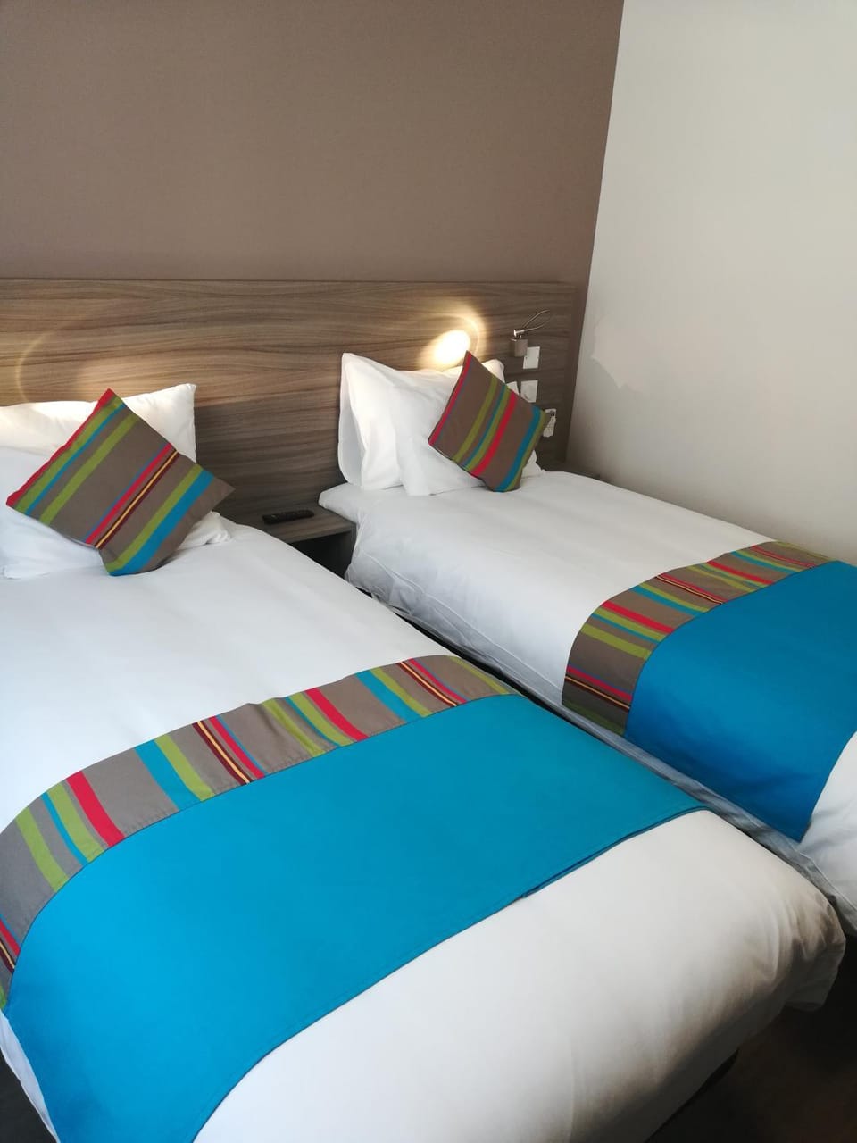 Bed, Other, Photo of the whole room, Decorative detail, Bedroom