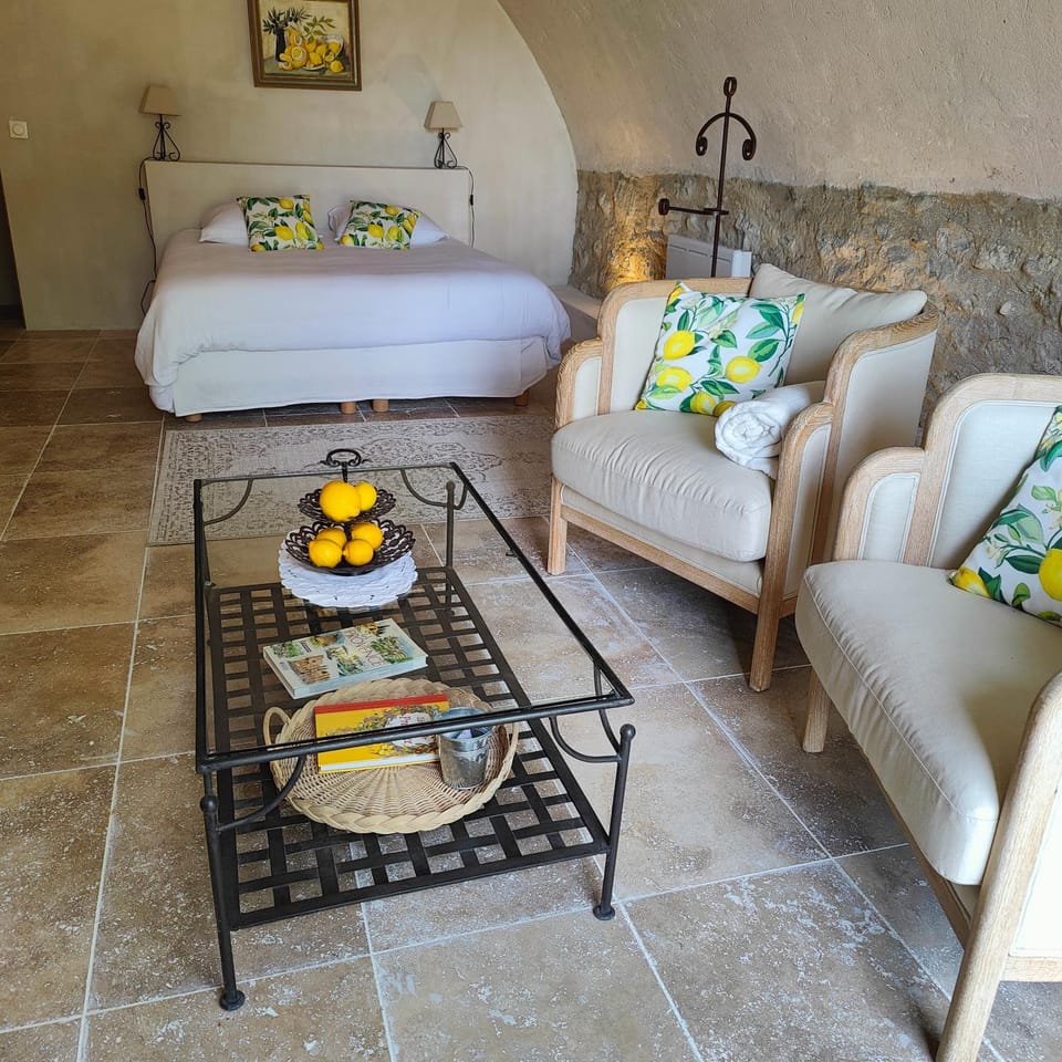 Le mas d'Antonine, Marie-Louise Bed and Breakfast in Provence