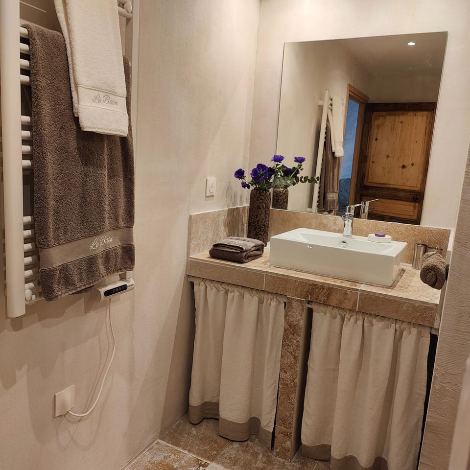 Le mas d'Antonine, Marie-Louise Bed and Breakfast in Provence