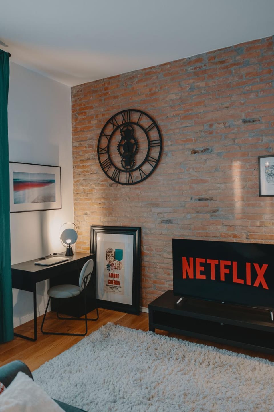 Communal lounge/ TV room, TV and multimedia