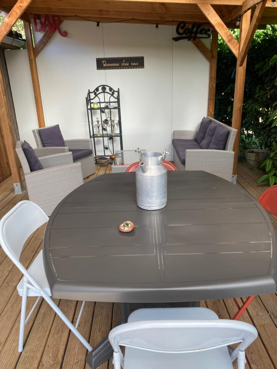 Patio, Dining area