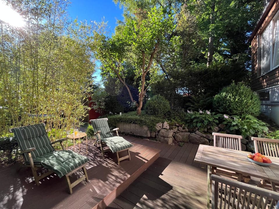 Spring, Day, Garden, View (from property/room), Balcony/Terrace, Garden view