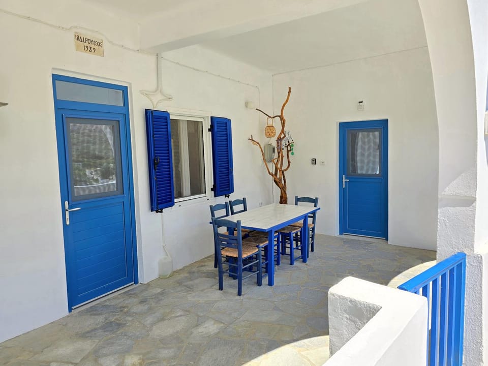 Property building, View (from property/room), View (from property/room), Dining area, Garden view, Garden view, Street view, Street view, Quiet street view, Inner courtyard view