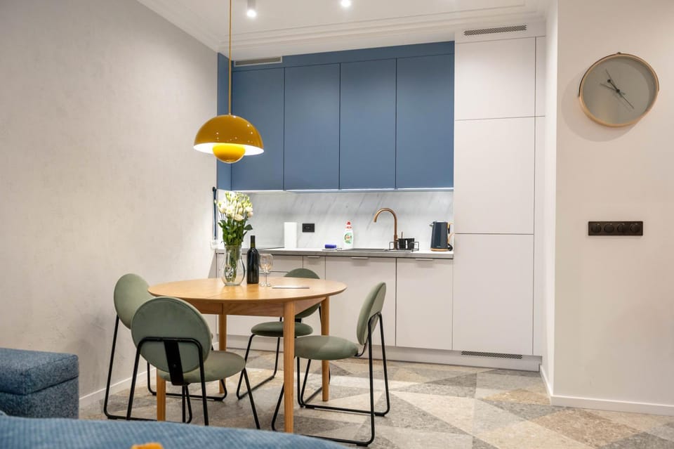 Kitchen or kitchenette, Living room, Dining area