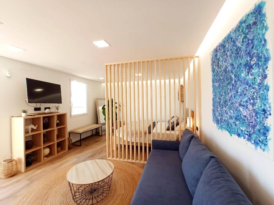 TV and multimedia, Dining area, air conditioner, air conditioner