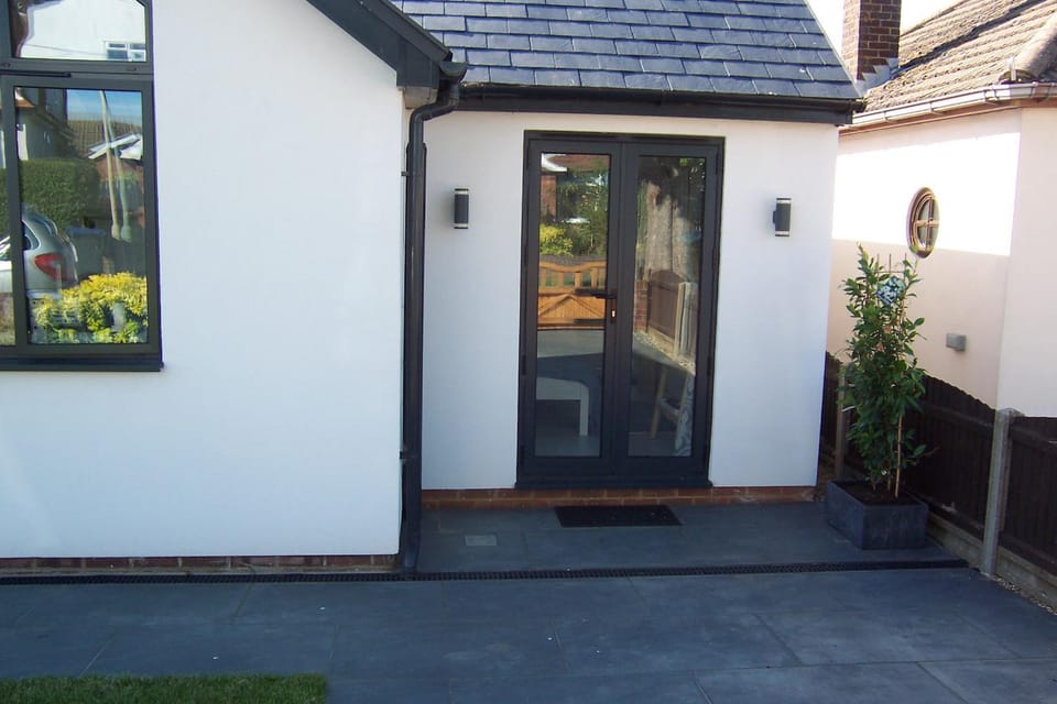 The Whitstable, Tankerton Bolt Hole - Double Room & Ensuite Apartment in Whitstable