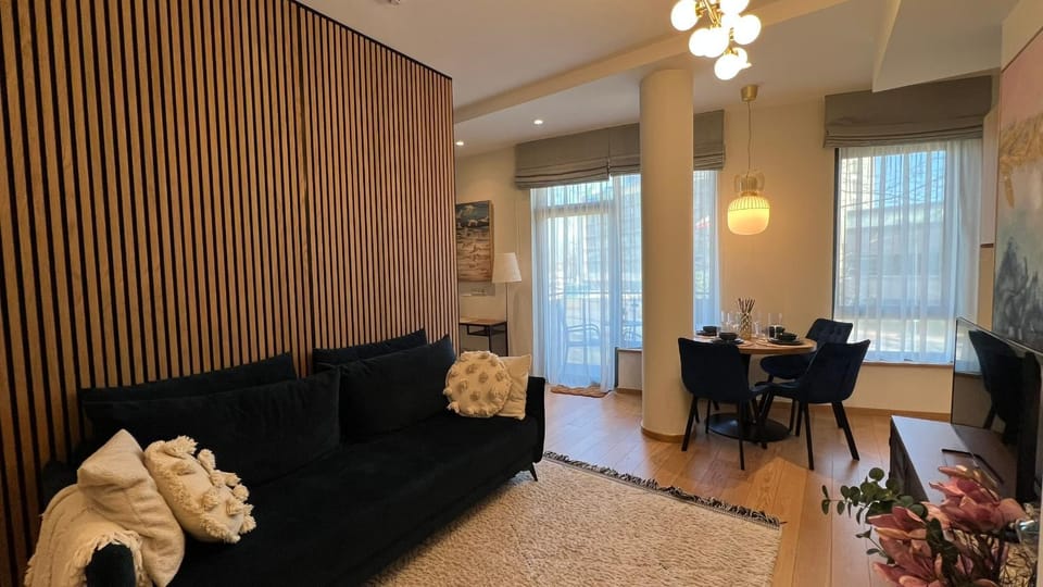 TV and multimedia, Living room, Dining area