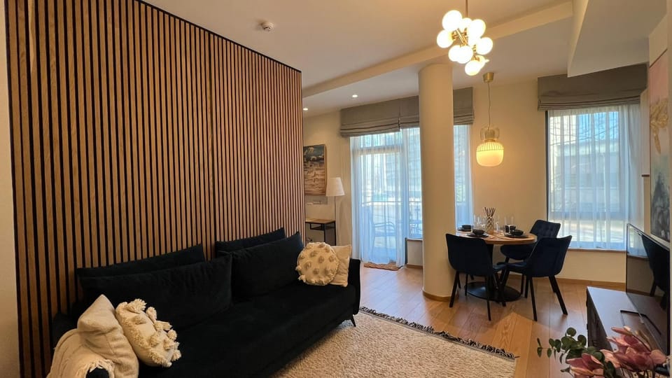 TV and multimedia, Living room, Dining area