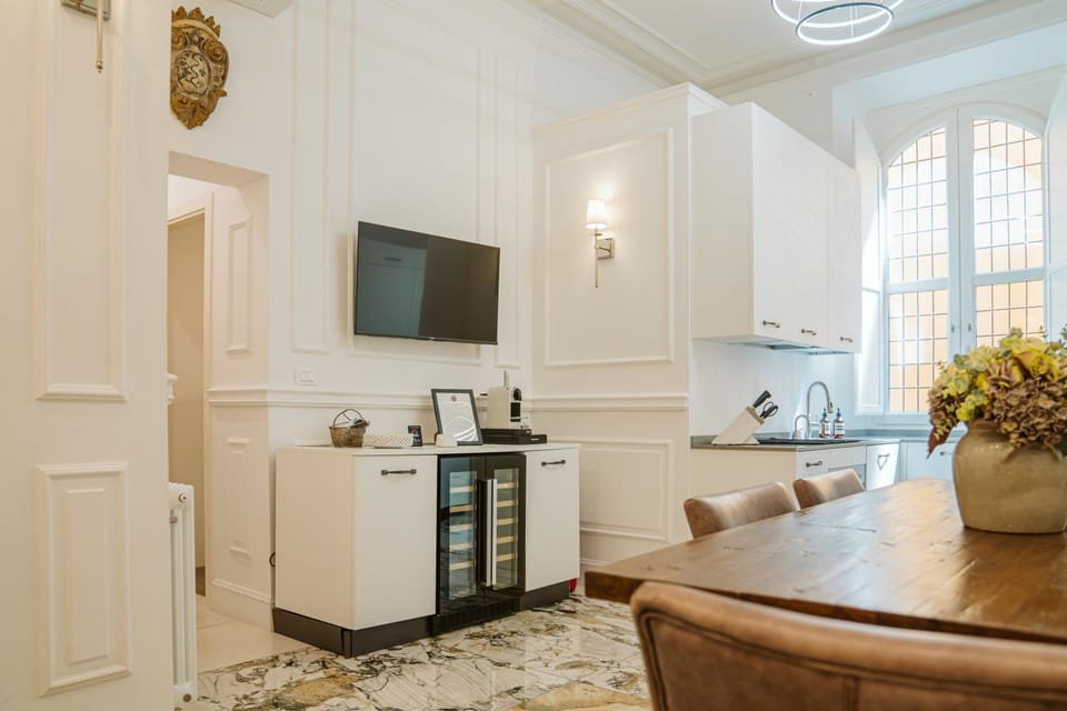 Kitchen or kitchenette, kitchen