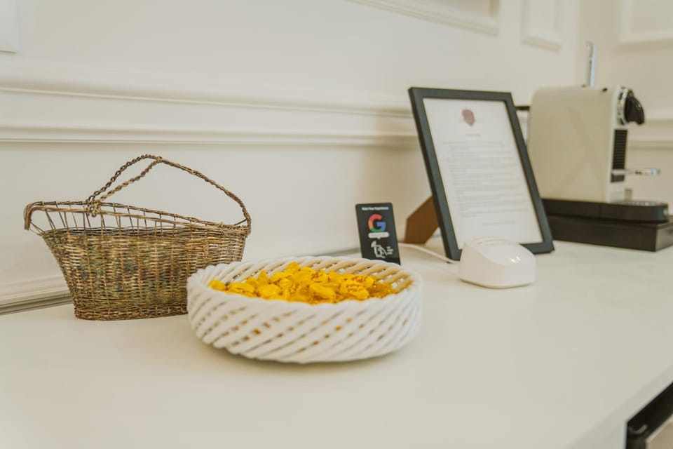 Coffee/tea facilities, Kitchen or kitchenette, Decorative detail