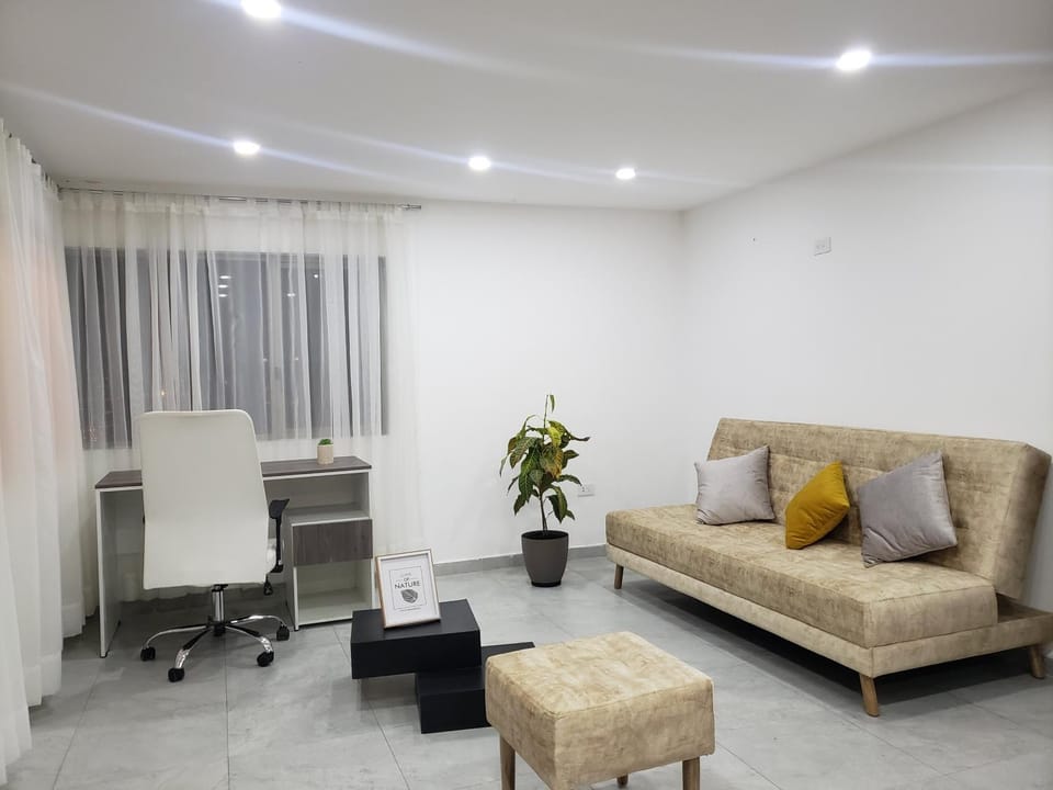 Living room, hair dresser