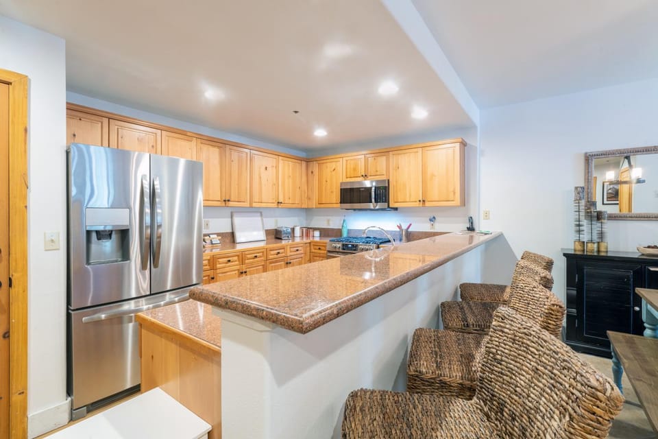 Bear Creek Lodge 111A by Alpine Lodging Telluride Apartment in Mountain Village