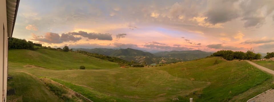Fuoridicampo beige Farm Stay in Emilia-Romagna