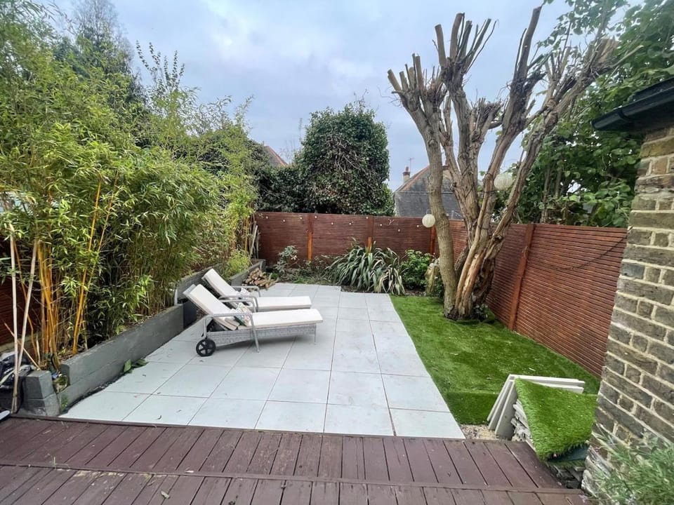 Seaside private garden Apartment in Southend-on-Sea