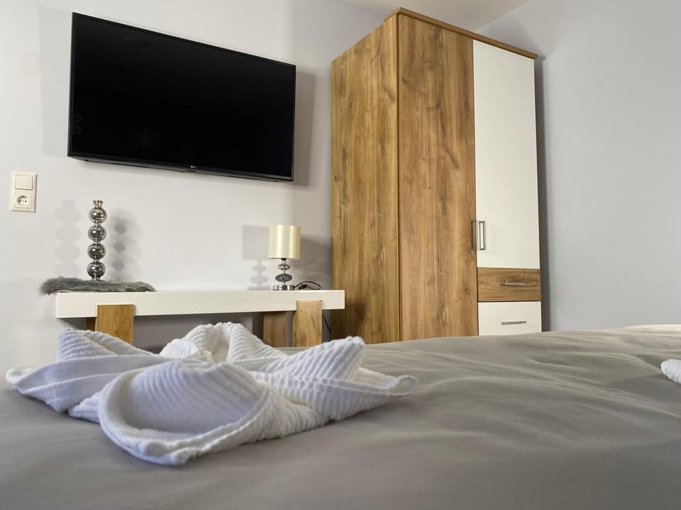 TV and multimedia, Bedroom