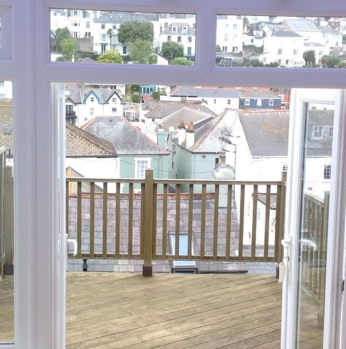 Peaceful, central Dartmouth location. Sleeps 6 House in Dartmouth